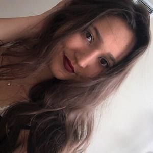 Meet your Posher, Ally